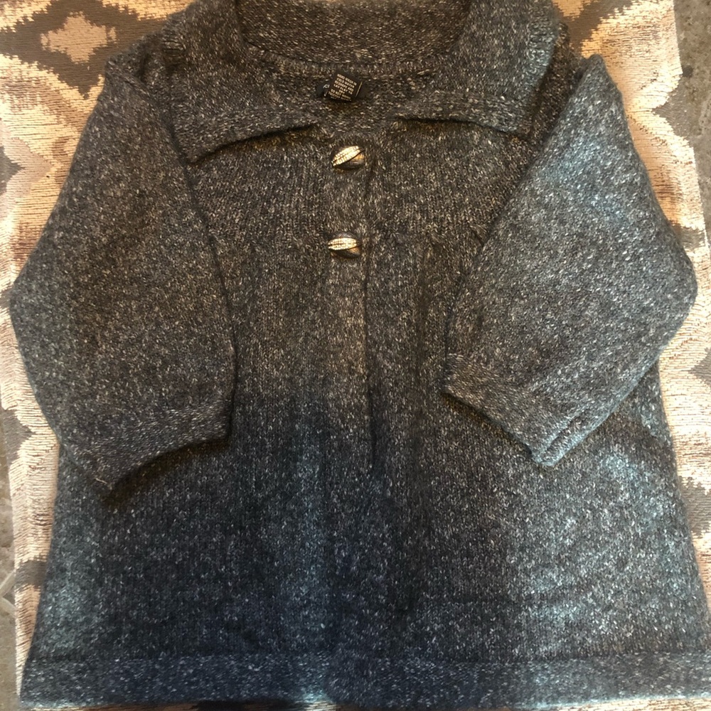 Bcbg gray sweater size large